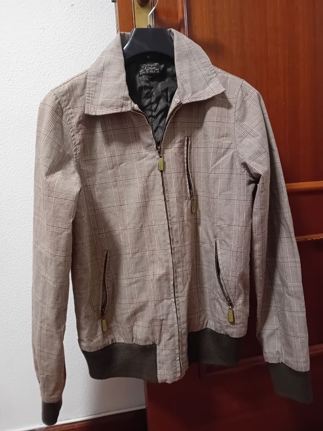 Cazadora cuadros chica Talla M