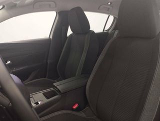 Peugeot 308 5P Hybrid 180 eEAT8 Active Pack