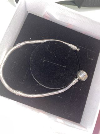 Pulsera Pandora con Caja rosa y Bolsa CON TIQUET