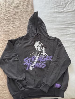 Sudadera Stranger Things gris talla M
