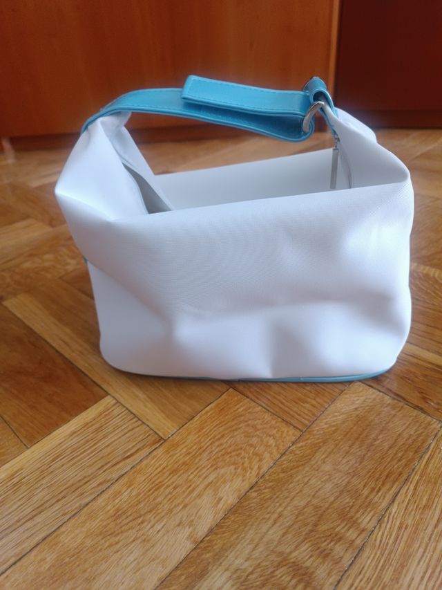 Borsa da toilette bianca e blu