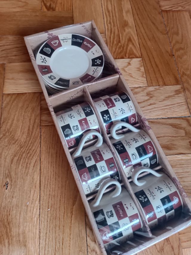 Set di 6 tazze da caffè con piattino