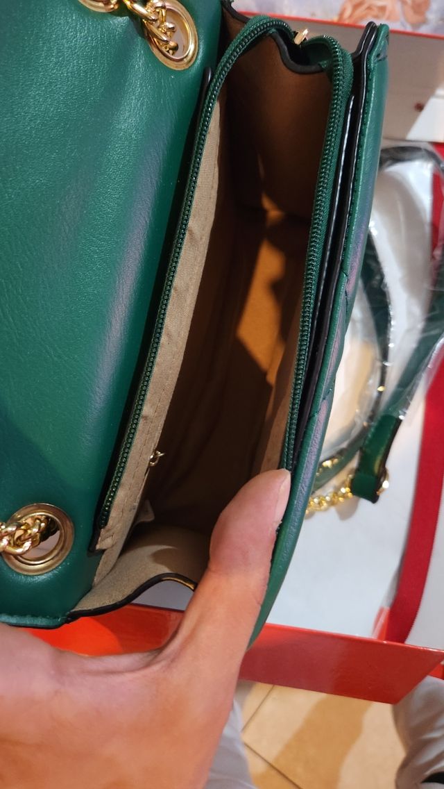 Borsa Enrico Coveri verde con tracolla oro