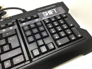 teclado alfanumerico steelseries shift