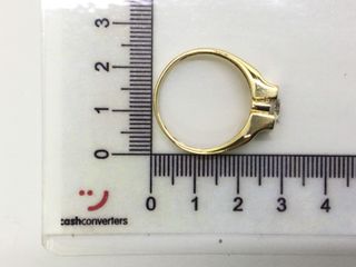 sello oro 18k con piedra con circonita