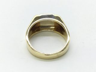sello oro 18k con piedra con diamante