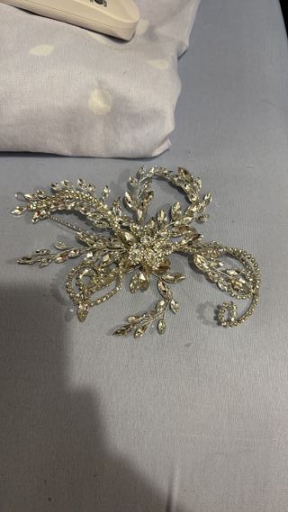 Tocado, Anillo y Pendientes Brillantes