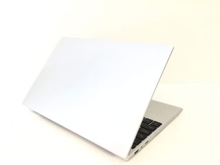 pc portatil default string sm