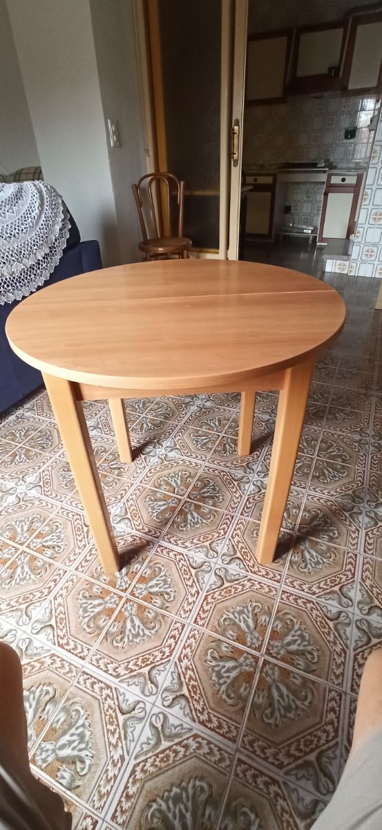 Mesa redonda extensible tapa cristal 80cm