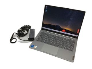 pc portatil lenovo 20v9