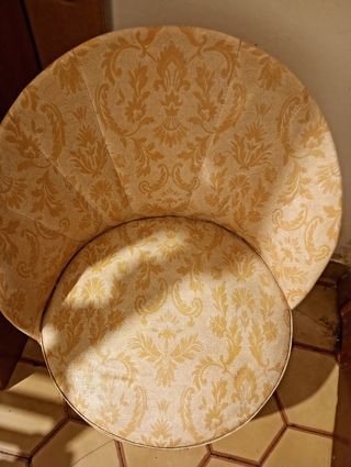 2 Sillas de tela beige y amarillas