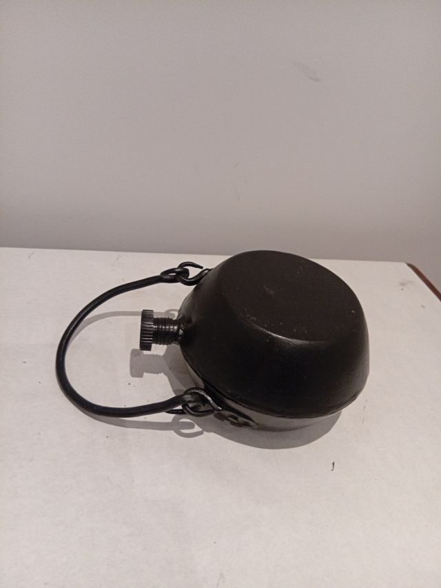 Cantimplora de hierro