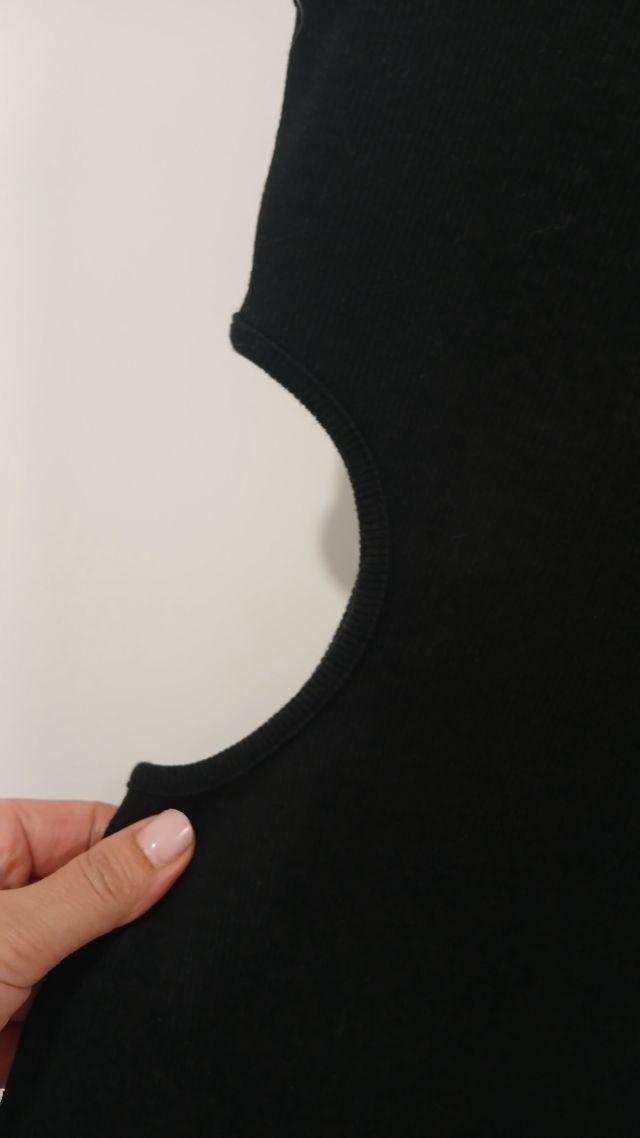 Vestido Zara Negro Cut-Out