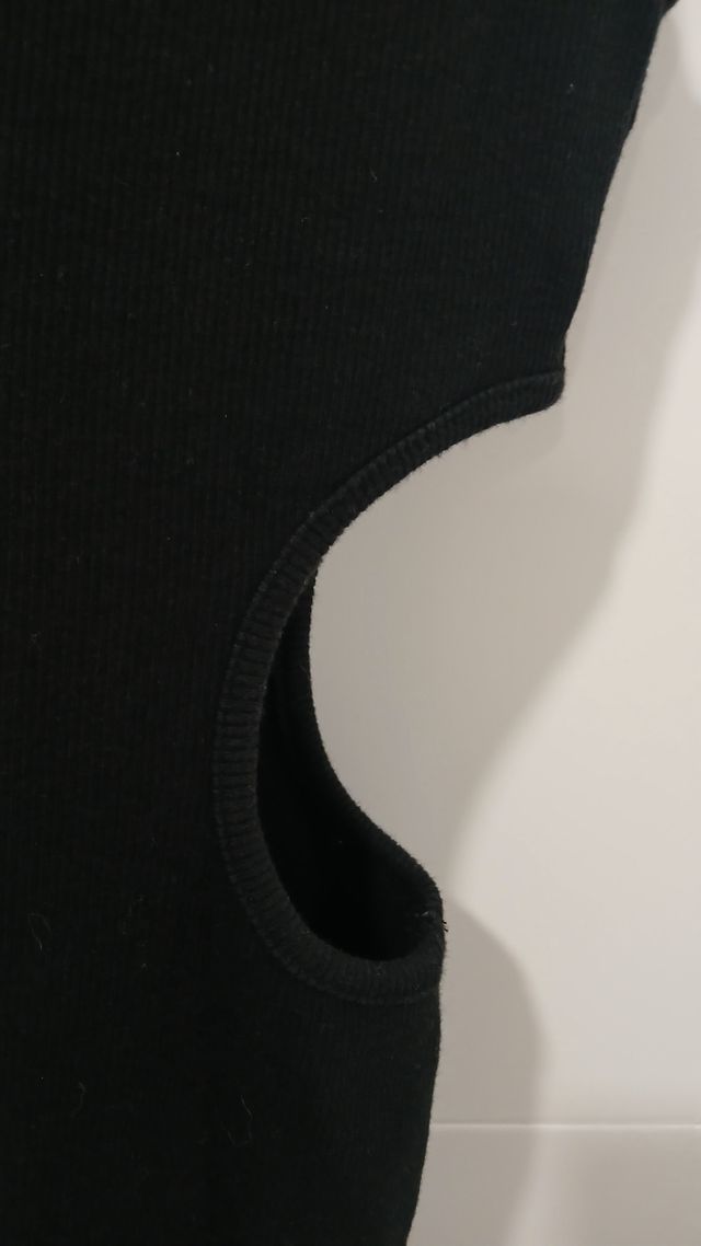 Vestido Zara Negro Cut-Out