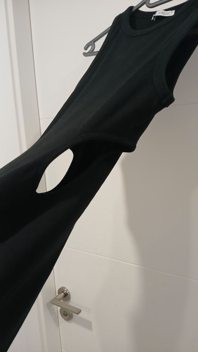 Vestido Zara Negro Cut-Out
