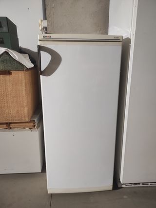Nevera pequeña Rommer FL225H