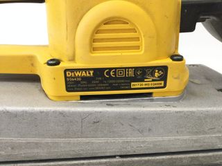 lijadora banda dewalt d26420