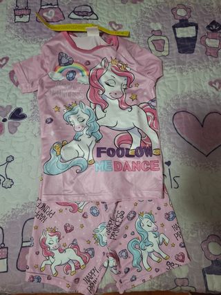 Pijama niña unicornio talla 4-5 sin estrenar