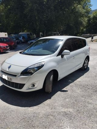Renault Grand Scenic 2012