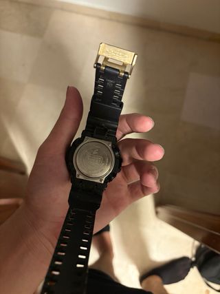 G-Shock Negro y Dorado