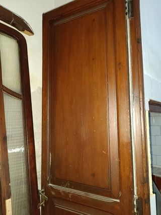Puerta interior de madera