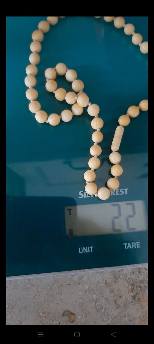 Collana di perle eburnee