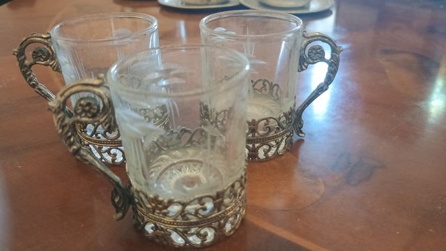 Set 3 tazzine tè cristallo e metallo filigranato