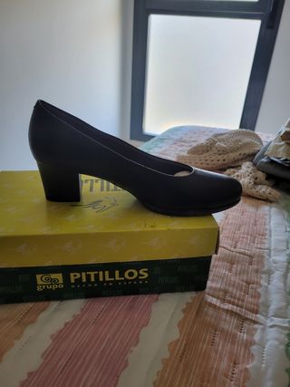 Zapatos de tacón Pitillos negros talla 39