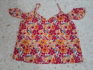 Camiseta floral multicolor