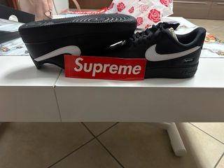Nike Air Force 1 Low x Supreme Nero