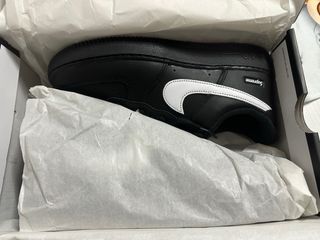 Nike Air Force 1 Low x Supreme Nero