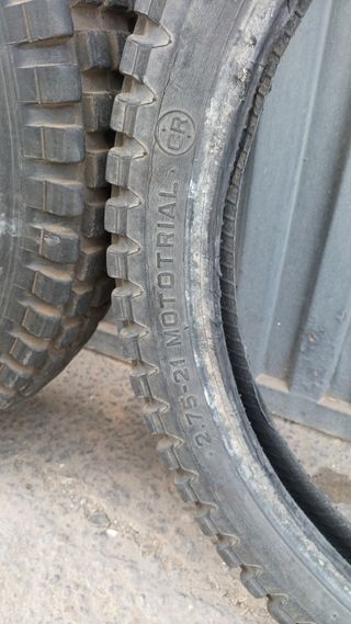 Neumáticos Trial 4.00x18 y 2.75x21 Usado 30€ los 2
