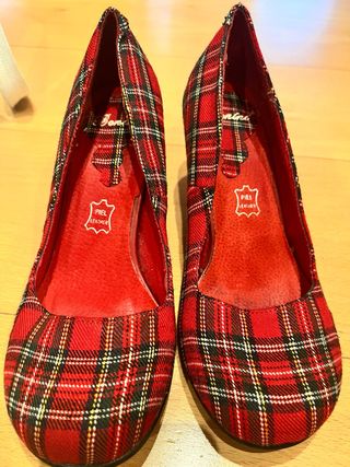 Zapatos de cuadros talla 37