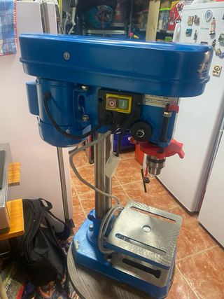 Taladro de columna Silverline