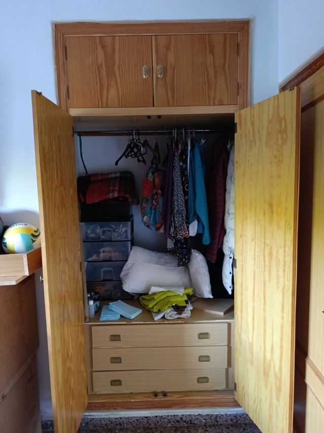 Armario empotrado de madera