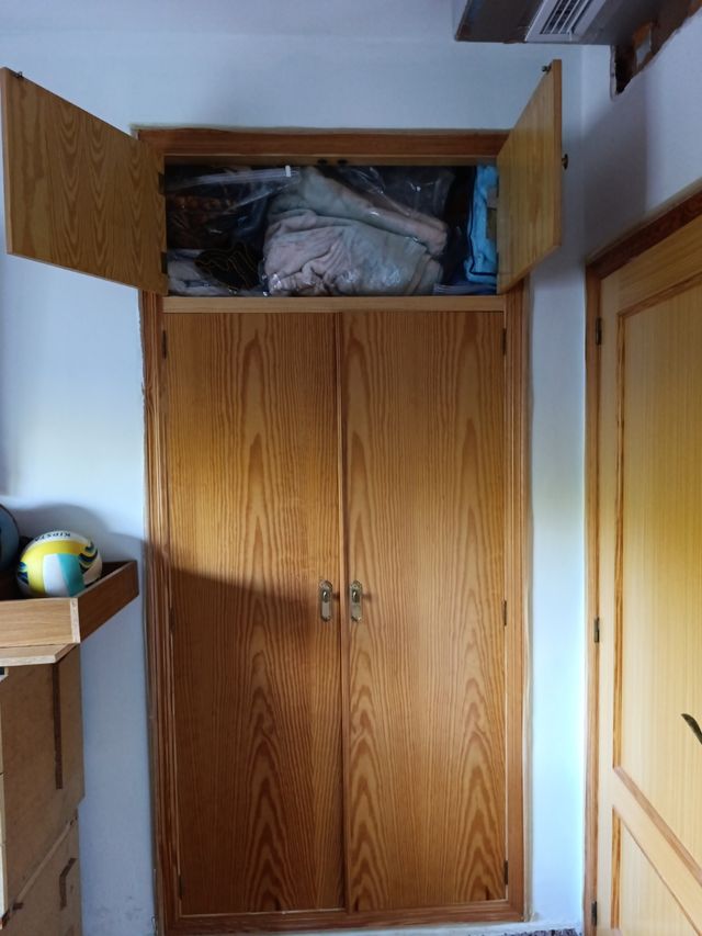 Armario empotrado de madera