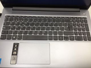 pc portatil lenovo 83er