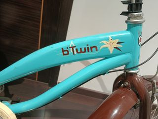 Bicicleta paseo Btwin azul. Escucho ofertas