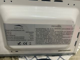 Microondas ASTAN amarillo y blanco 