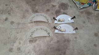 Vendesi numero 2 applique in vetro satinato bianco