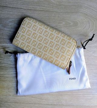 Portafoglio Fendi donna bianco e beige in pelle 