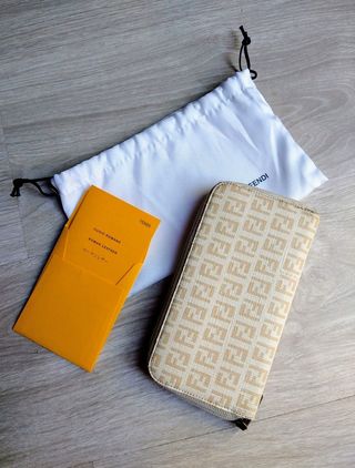 Portafoglio Fendi donna bianco e beige in pelle 