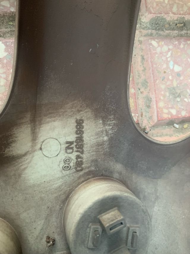 1 Tapacubo Peugeot 307-406 16 pollici