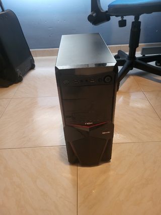 Torre PC NOX Negra Poco Uso