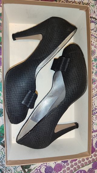 Zapatos Negros Piel Tacón Lazo