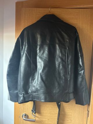 Chaqueta cuero Zara negra