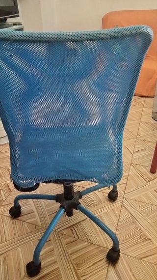 Silla de escritorio azul y negra