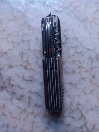 Navaja multiusos de acero inoxidable