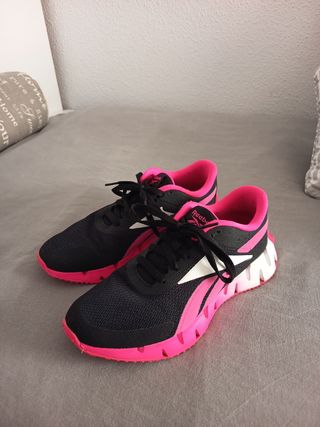 Zapatillas deportivas Reebok negras y rosas
