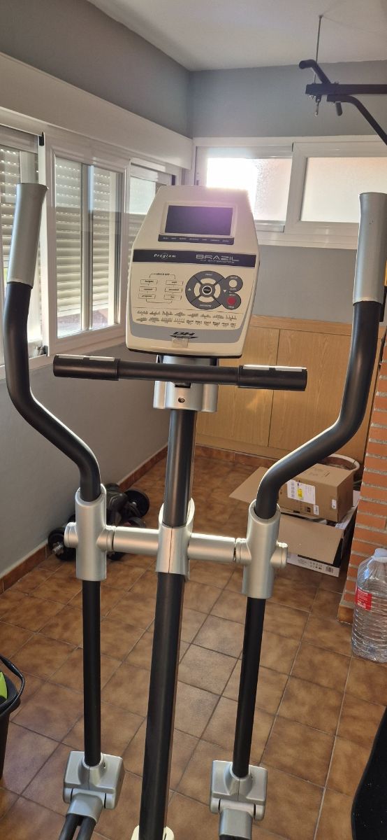 Bicicleta elíptica poco uso